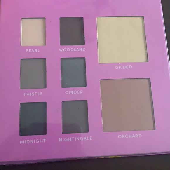 2/15⚡️New! JULEP Flights of Fancy Eye & Cheek Palette SKU: 394 - Picture 3 of 4